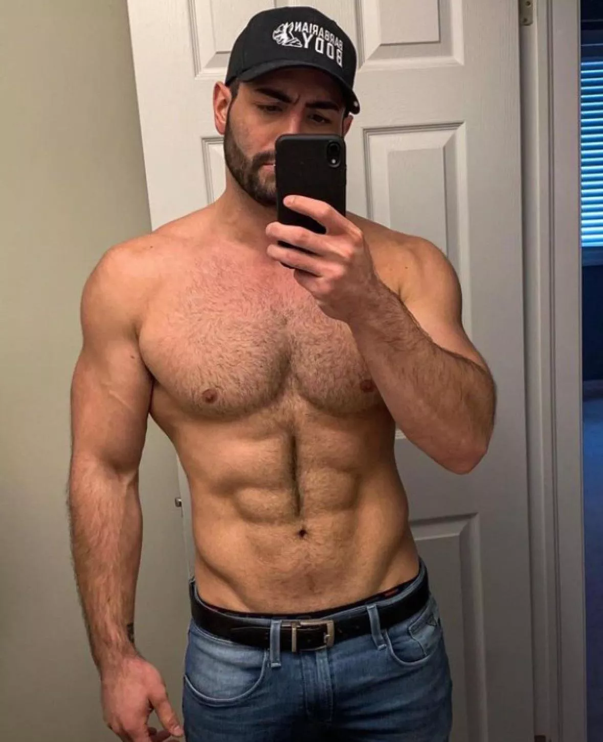 Pants on or off? [30] posted by dietplanit