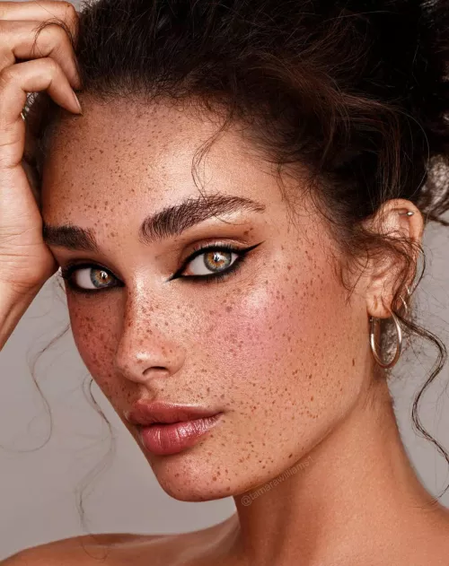 Taii Gordon by qwer5r