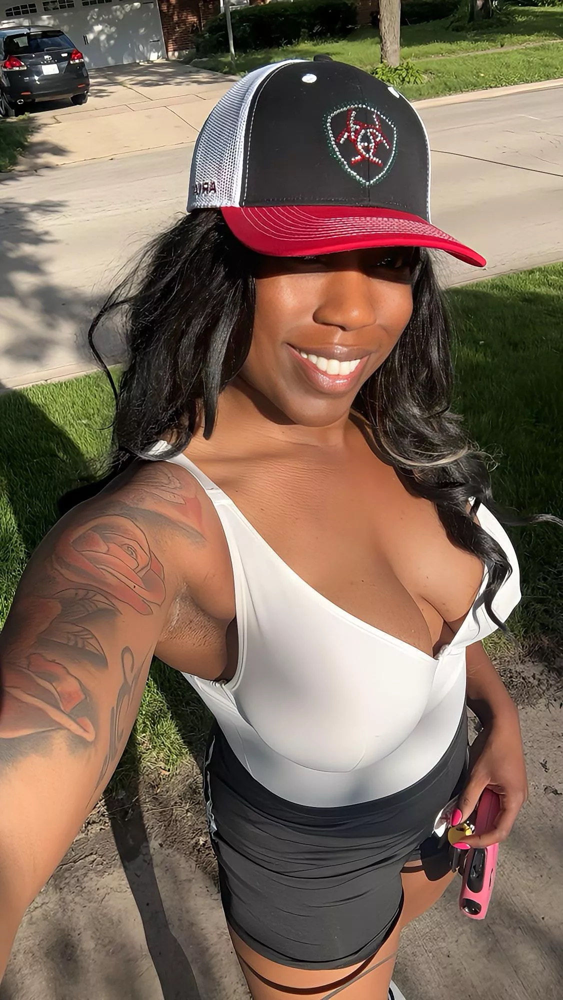 The hottest MILF in the neighborhood  posted by foxybalboa23