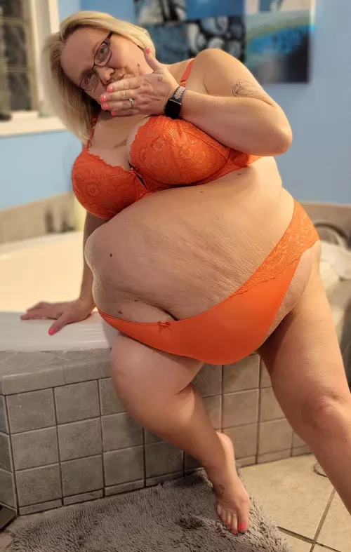 What you up to on a wet Tuesday? by PiratePaulie77