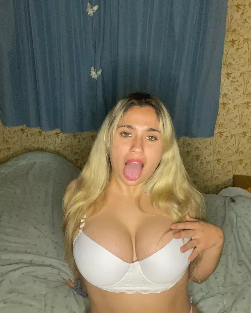 White lingerie says ‘sweet’ but my mind says ‘naughty’ by good_badd1e