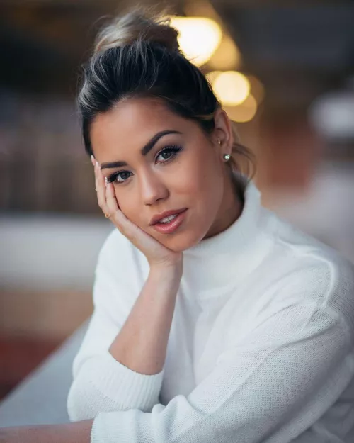 Alina Lopez by Skyline_Drifter