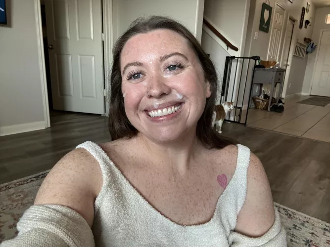 Cum always puts a smile on my face  by rawfldn