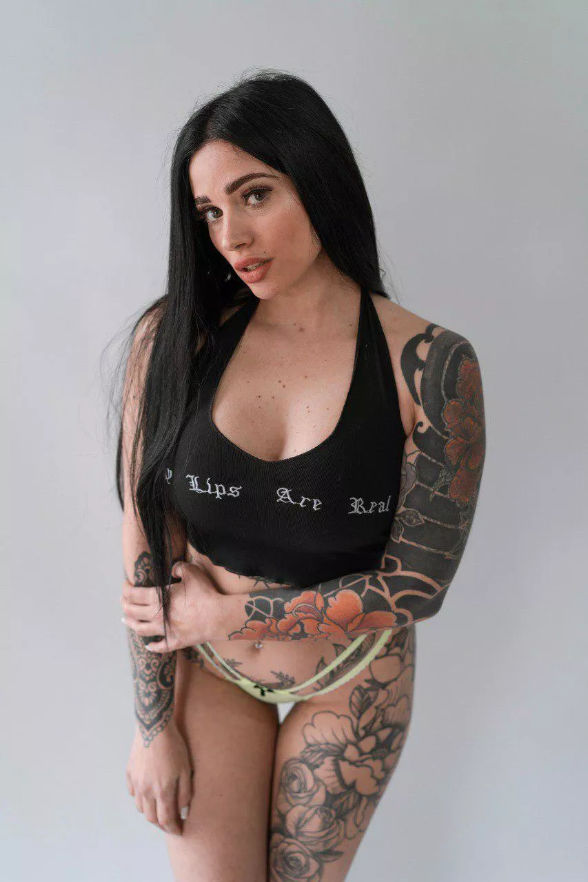 Do you like my lips? posted by Appropriate_Tie9713