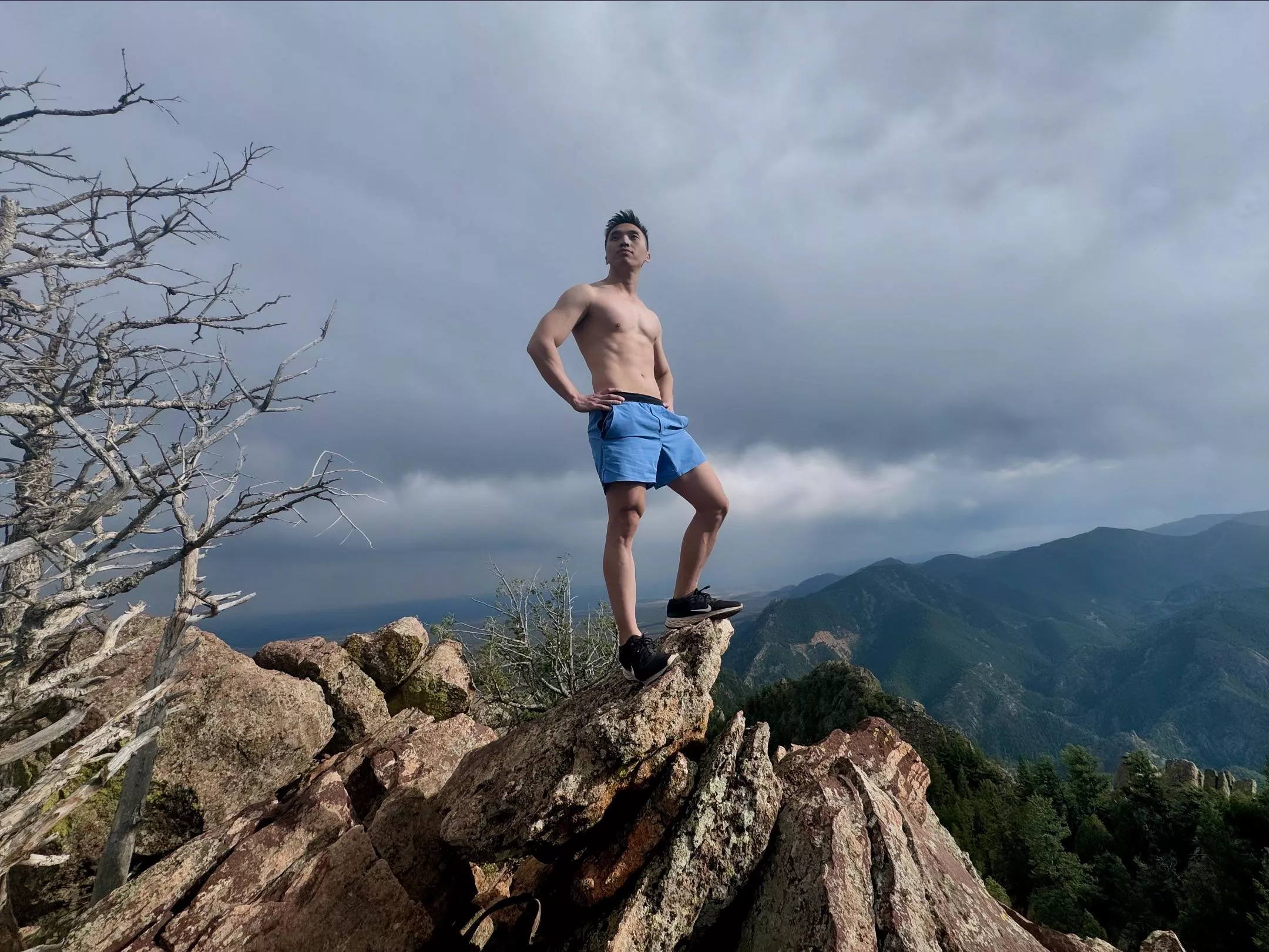 Feeling on top of the world 🙌 posted by anhphanbb