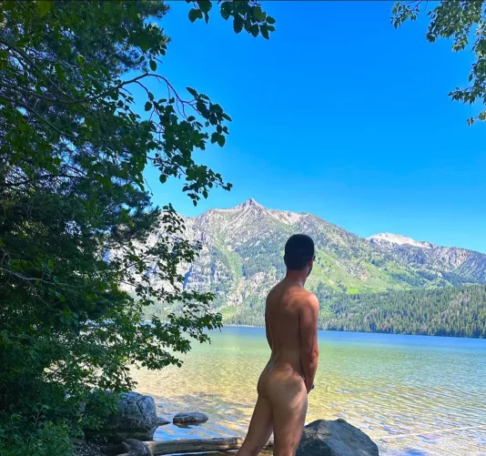 Great view of the mountain by DidThatNaked