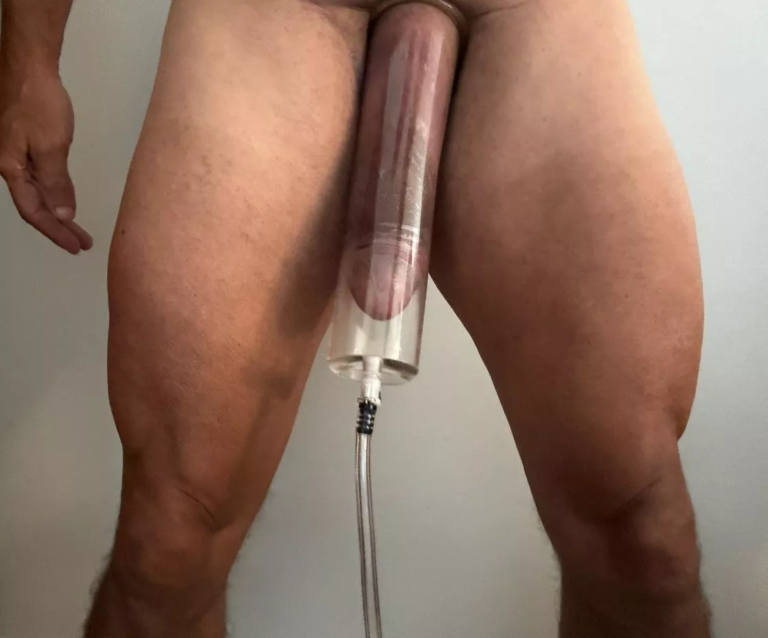 Happy Hump I mean Pump day! posted by Loves_to_spooge13