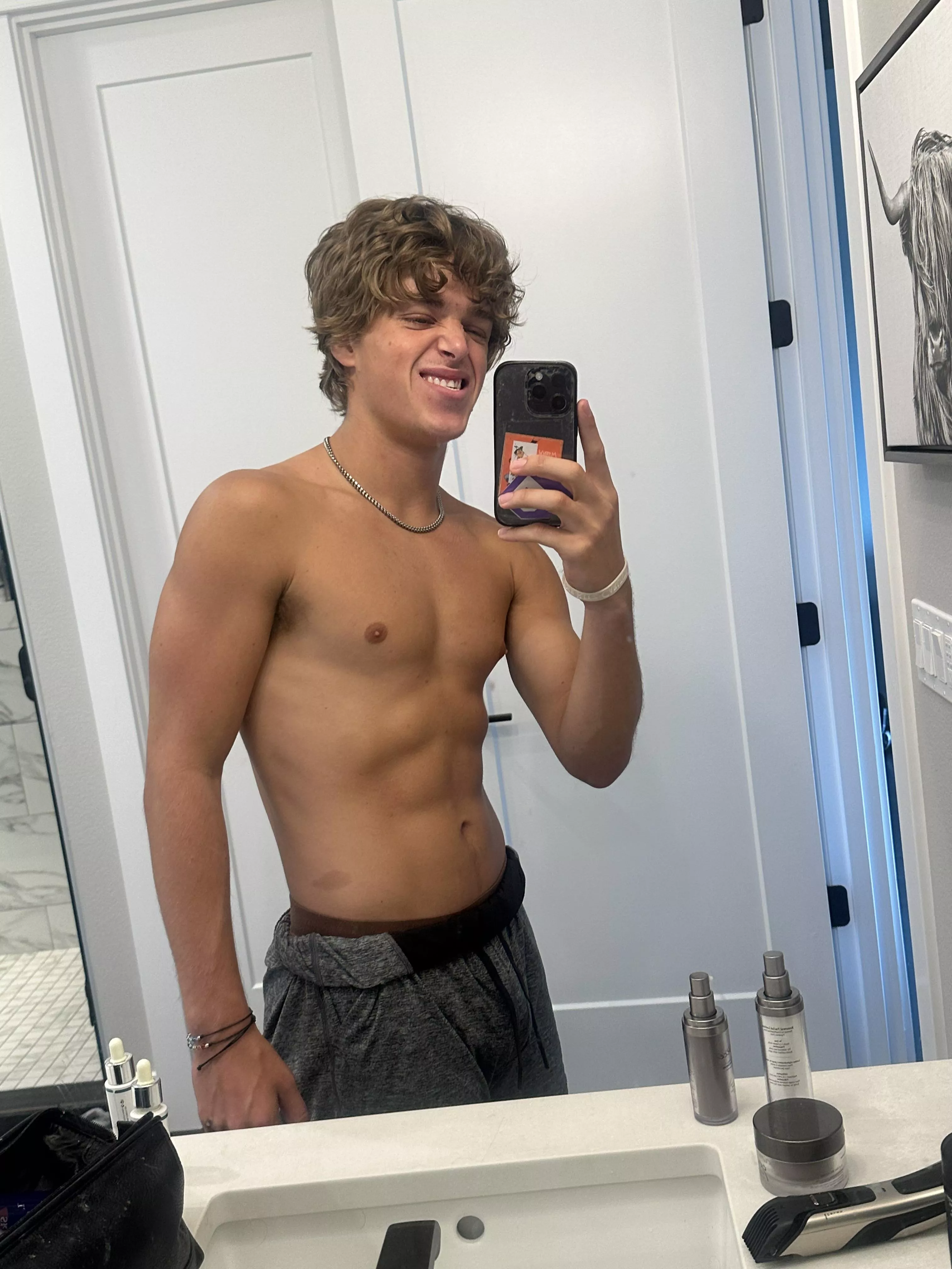 it’s my birthday!!! thanks for all the love here these past couple months. thankful for this subreddit truly!!!  posted by yeetchris