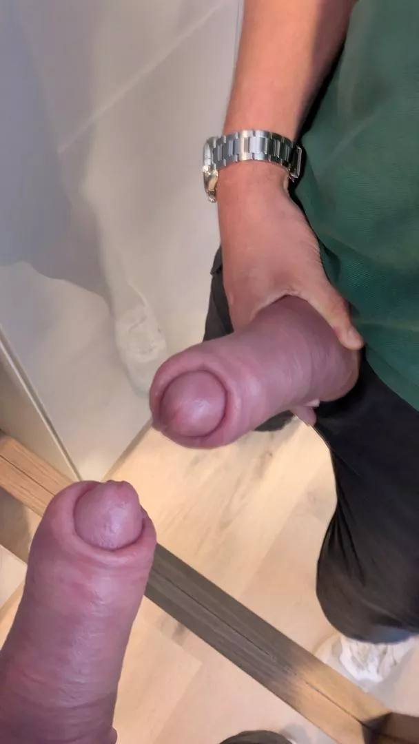 Mirror mirror on the wall 🪞, who is the thickest of them all? 😉 posted by PumpedMonster