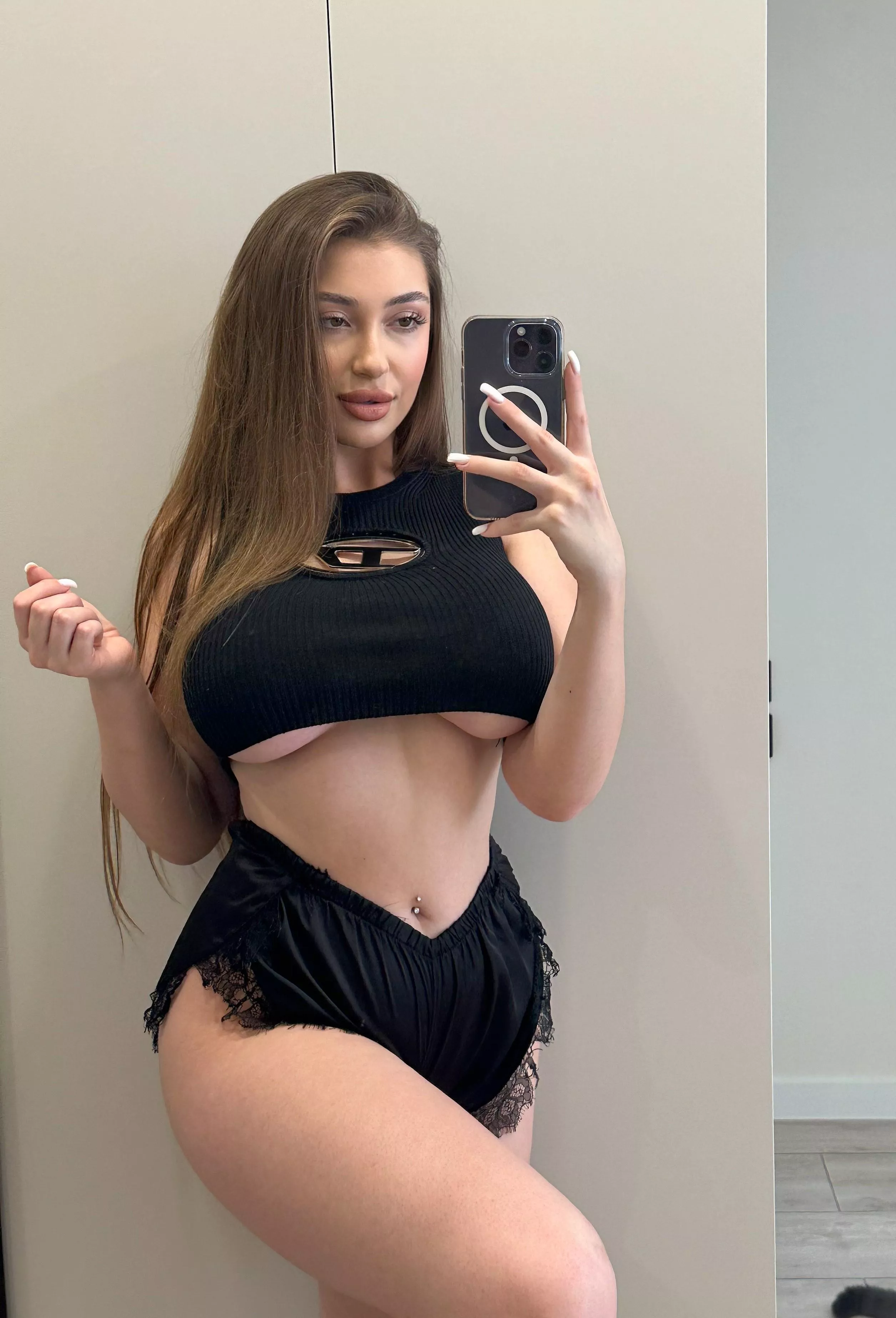 my underboob is so cute in this crop top  posted by dirtyblondebaby