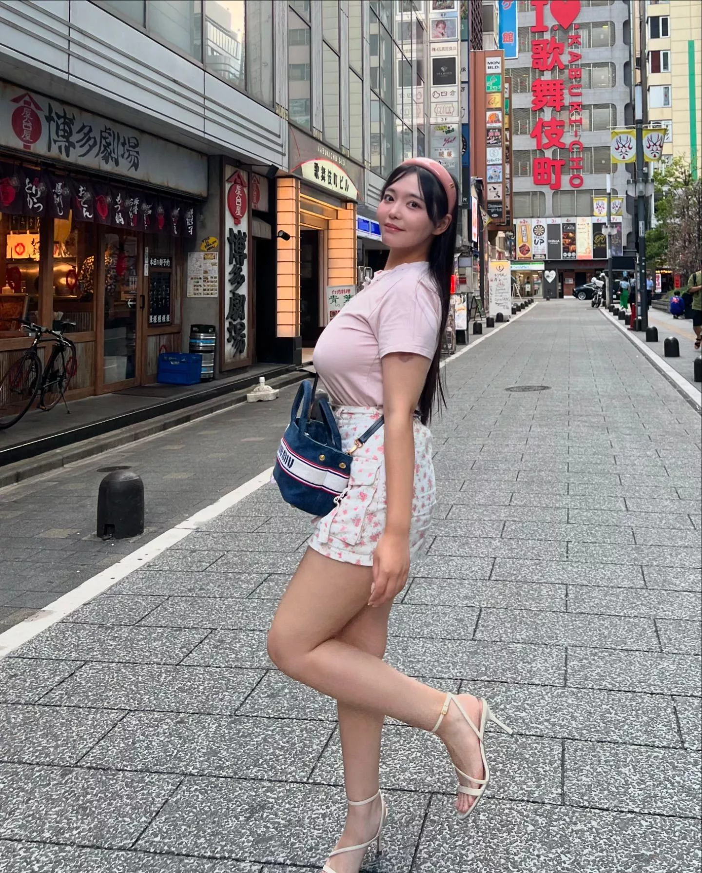 pretty in pink posted by figurephilosopher