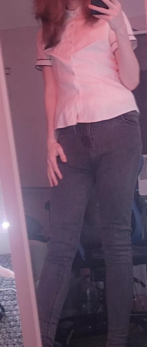 School top and jeans. Goes well 🥰 posted by Oworexy