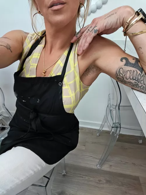 Seriously prickly hairdresser pits by MzRosieB