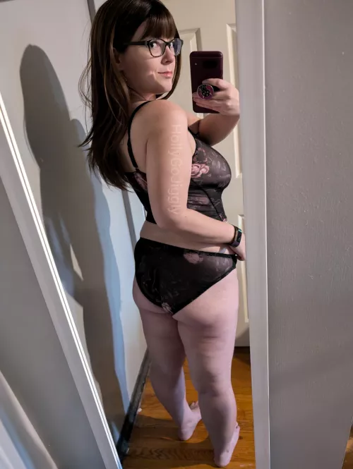 Set makes me [f]eel like a goth princess which has been my vibe since I was 15 tbh 😂 by HollyGoJiggly