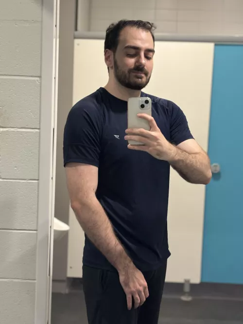 Started working out again to feel better about myself. ☺️ by IparasiteC