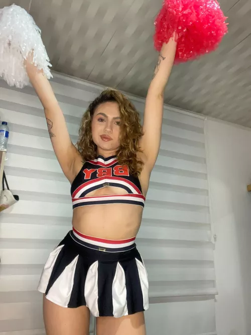 the smell will entice you to lick them by LatinaJasmin