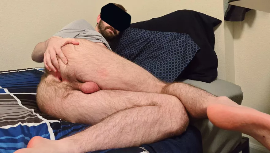 What would you do if you saw me on your bed like this? by Kayde_99