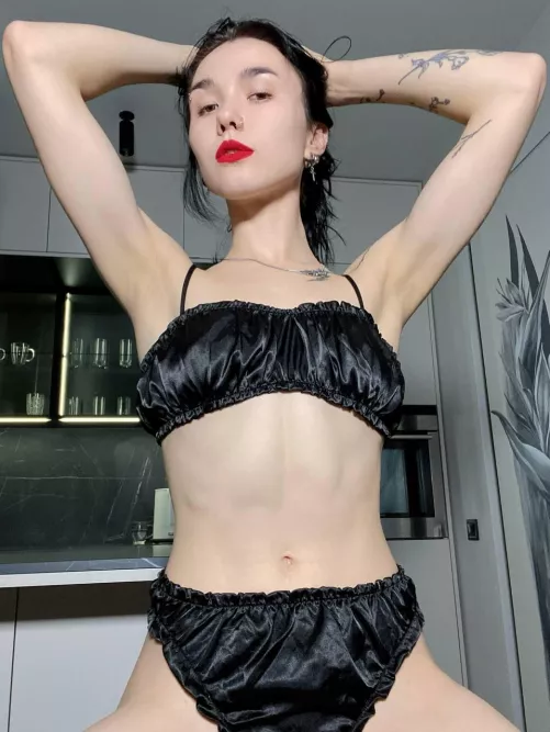 You like them shaved. by KellyMilano