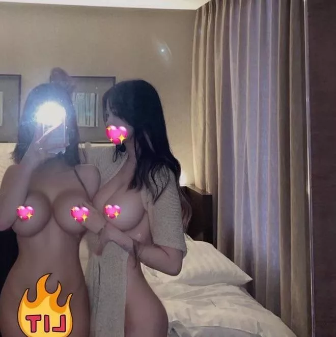 2 perfect Asians 😍 posted by Super_Bat6622