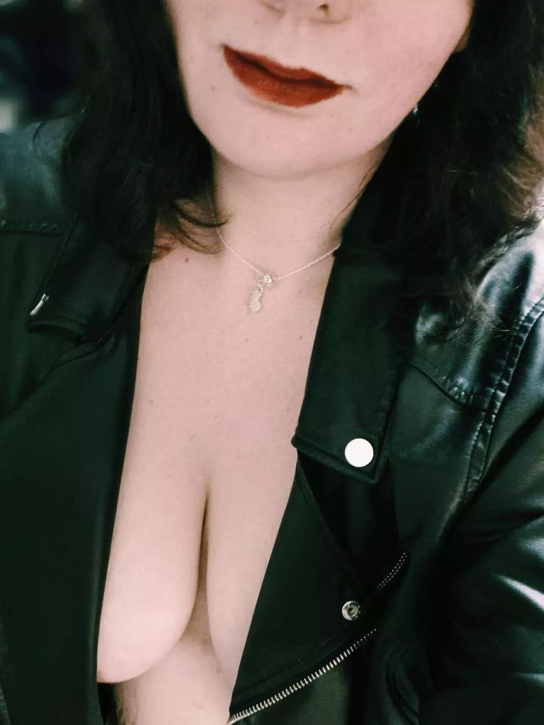 Badass in black. ❤️ posted by PlayingForMyDaddy