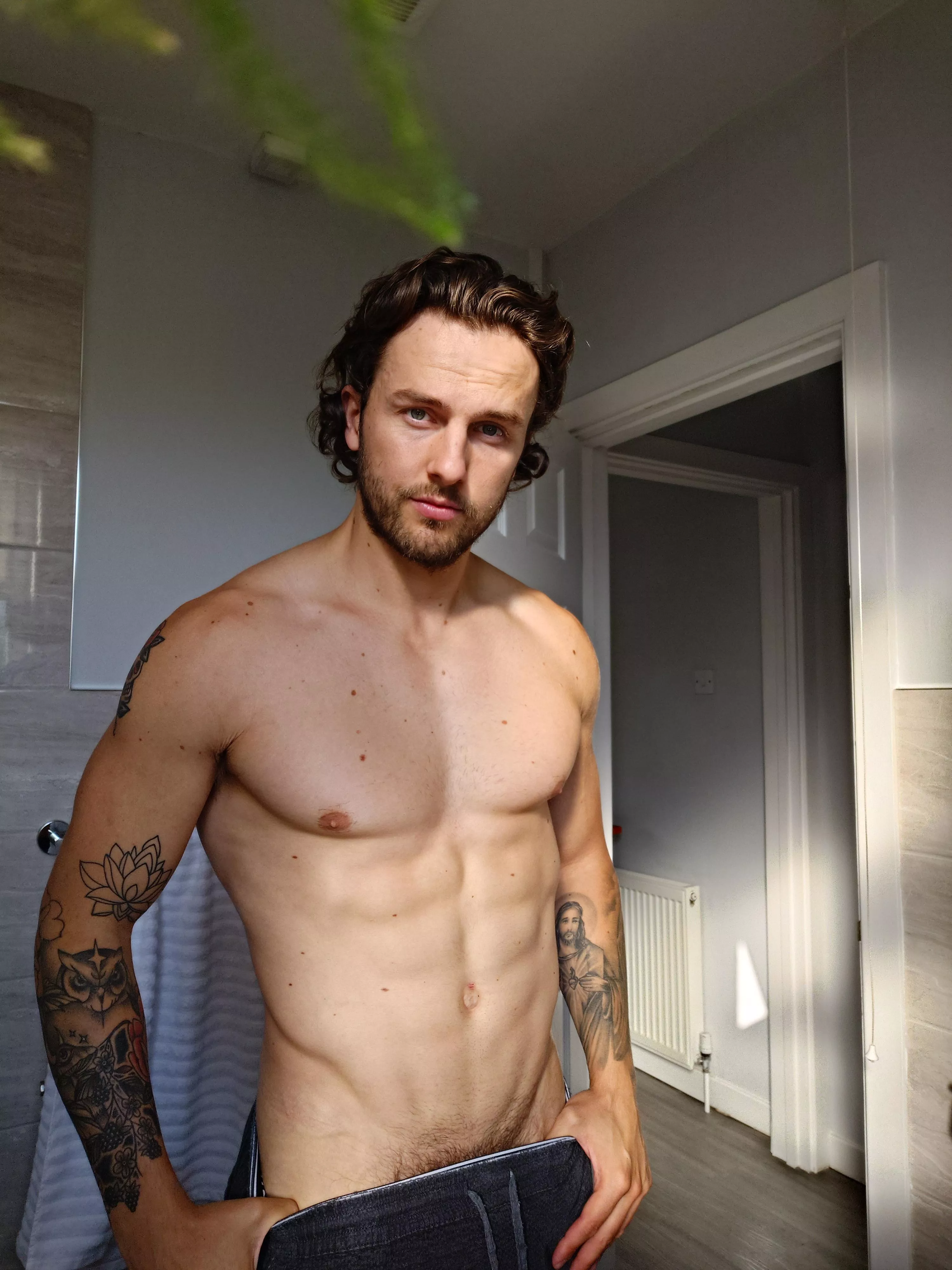 Bathroom selfies  posted by Old-Contribution2960