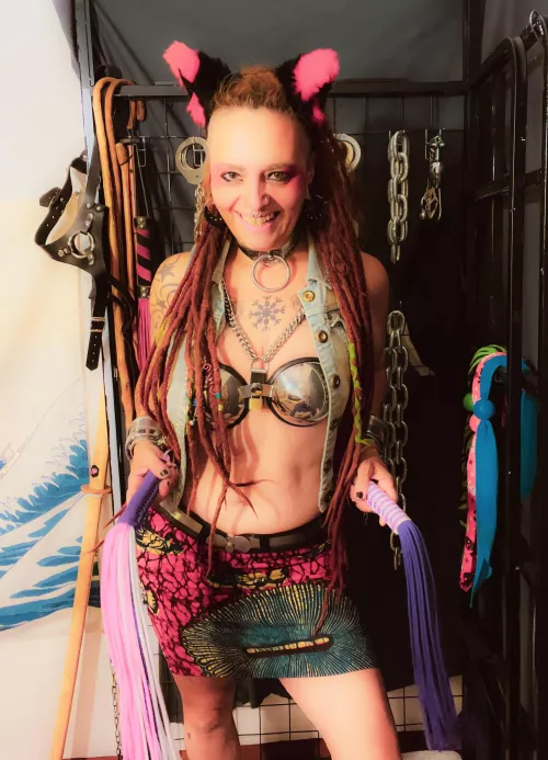 Belt, bra… and playful mode by MissNekotied