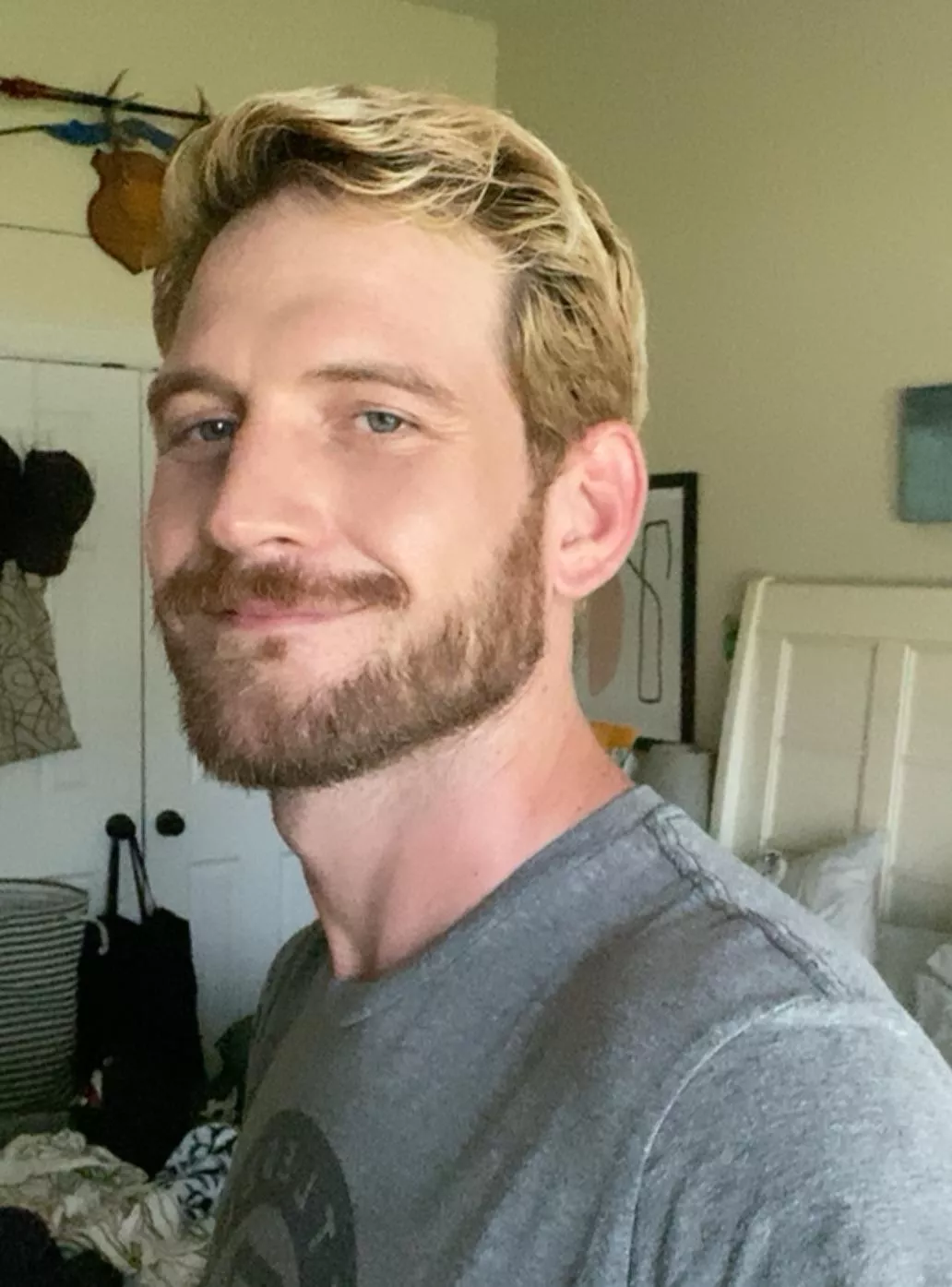 Did you know that the fastest growing nail is the middle finger? posted by HolidayFun3617