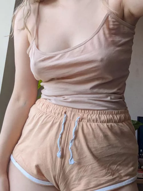 Enjoy my no bra day by pixiiie_chloe