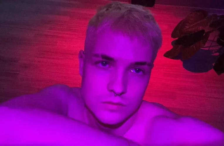 got a haircut and it's giving gayminem by ratatrata