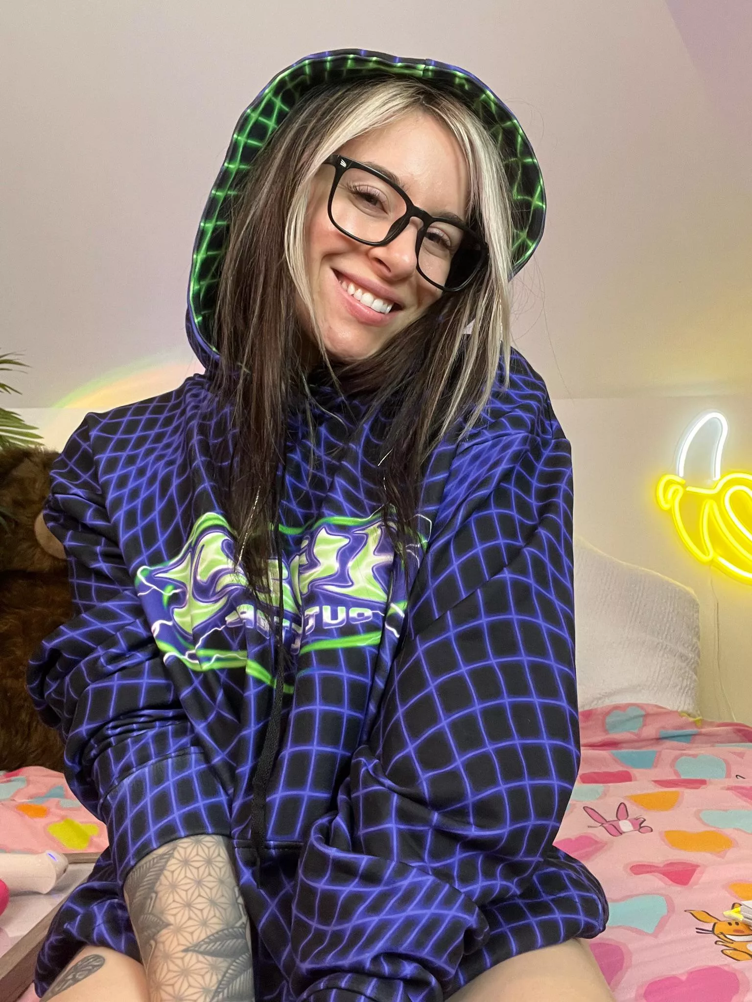 Got a new sweater :)  posted by Ok-Zookeepergame102