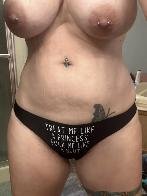 How do you like my new thong?! 😘🔥 by piercednipsxxx