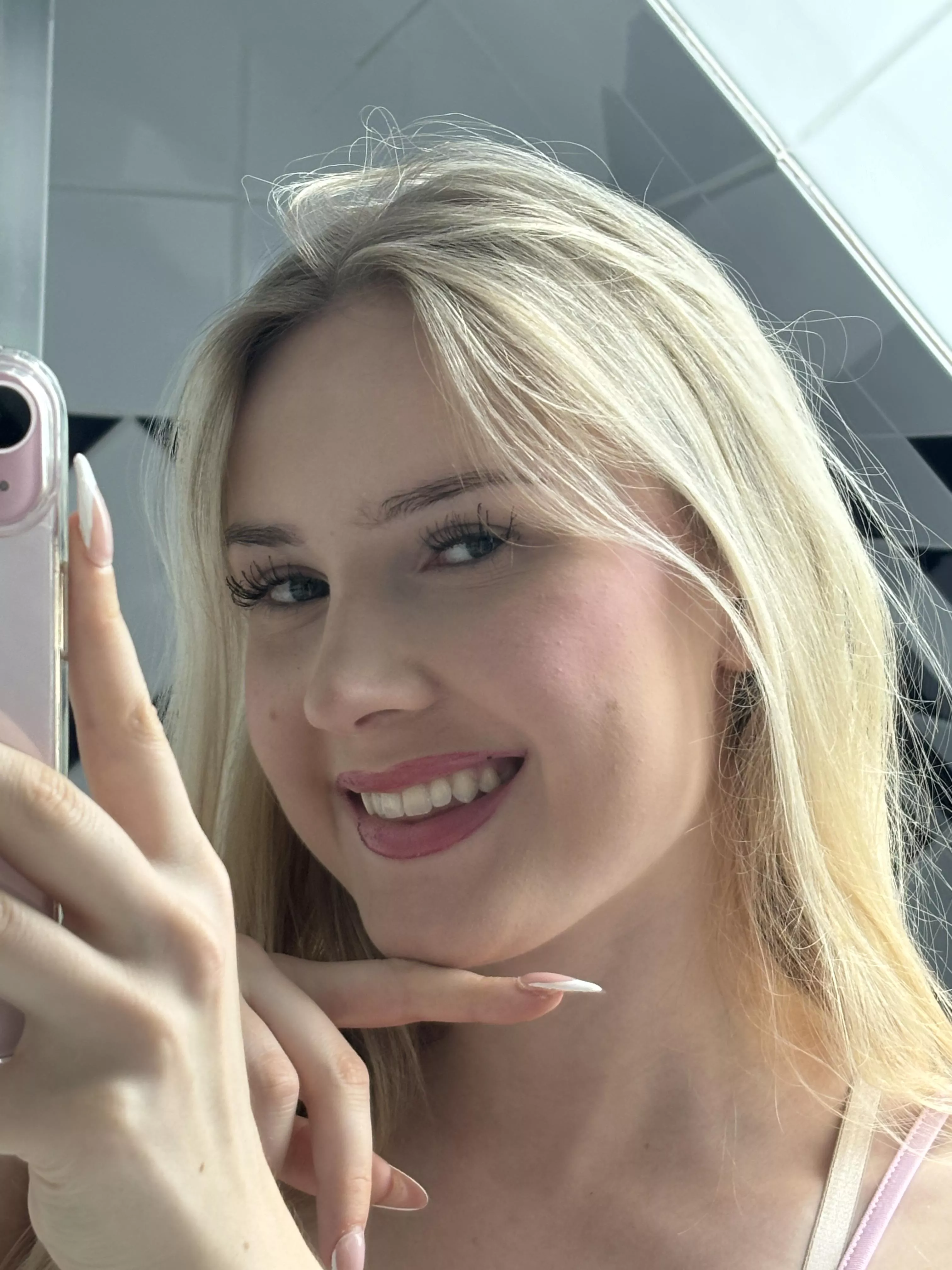 I bet this made you smile..  posted by kiaralhillxo