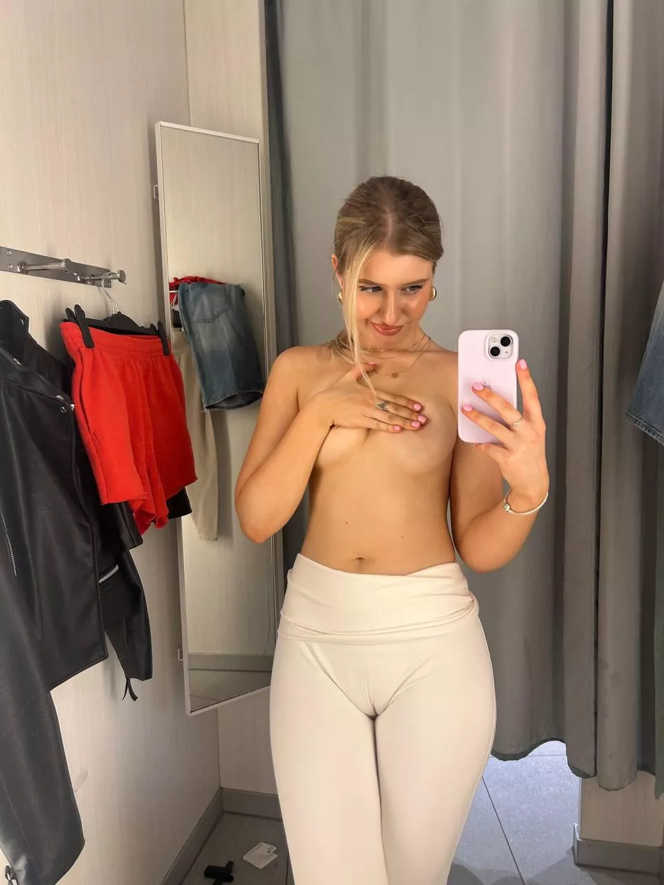 I'm cute and a little shy posted by GracefulCharm