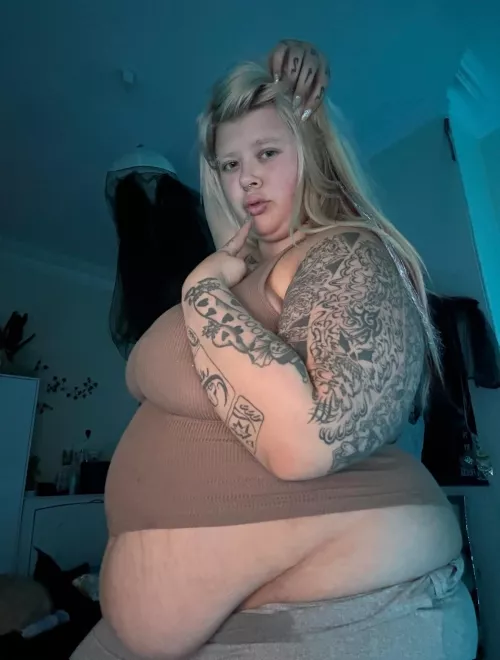 lazy day by chubbysublil