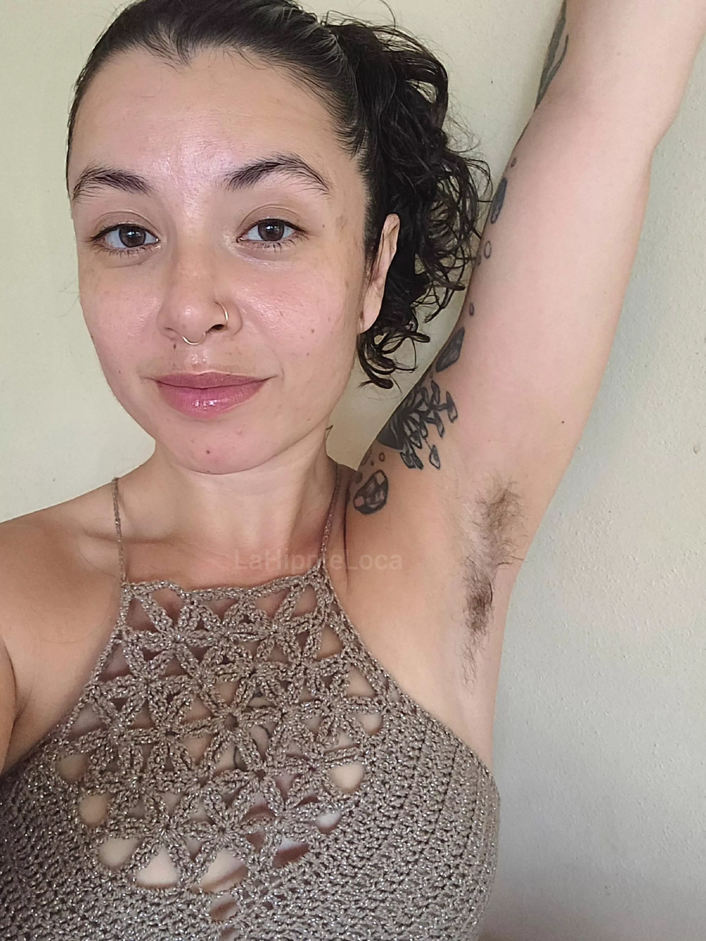 Lick and make me wet  posted by LaHippieLoca