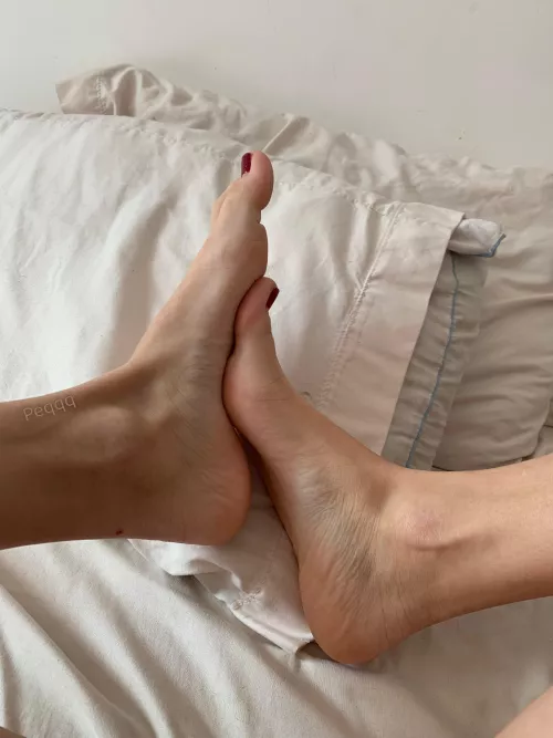 Me feet today :)  by peqqqqqq