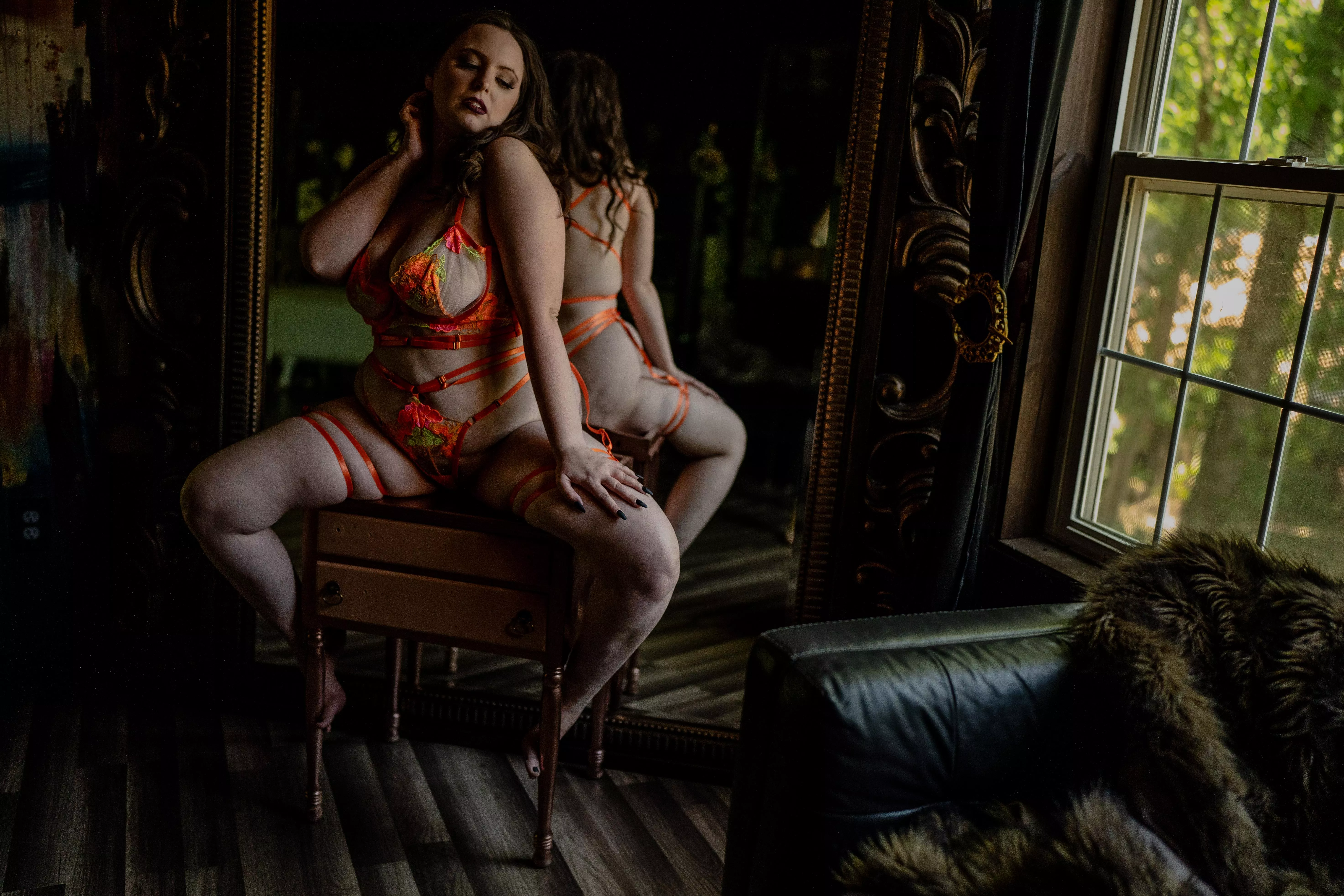 neon orange  posted by briicherri