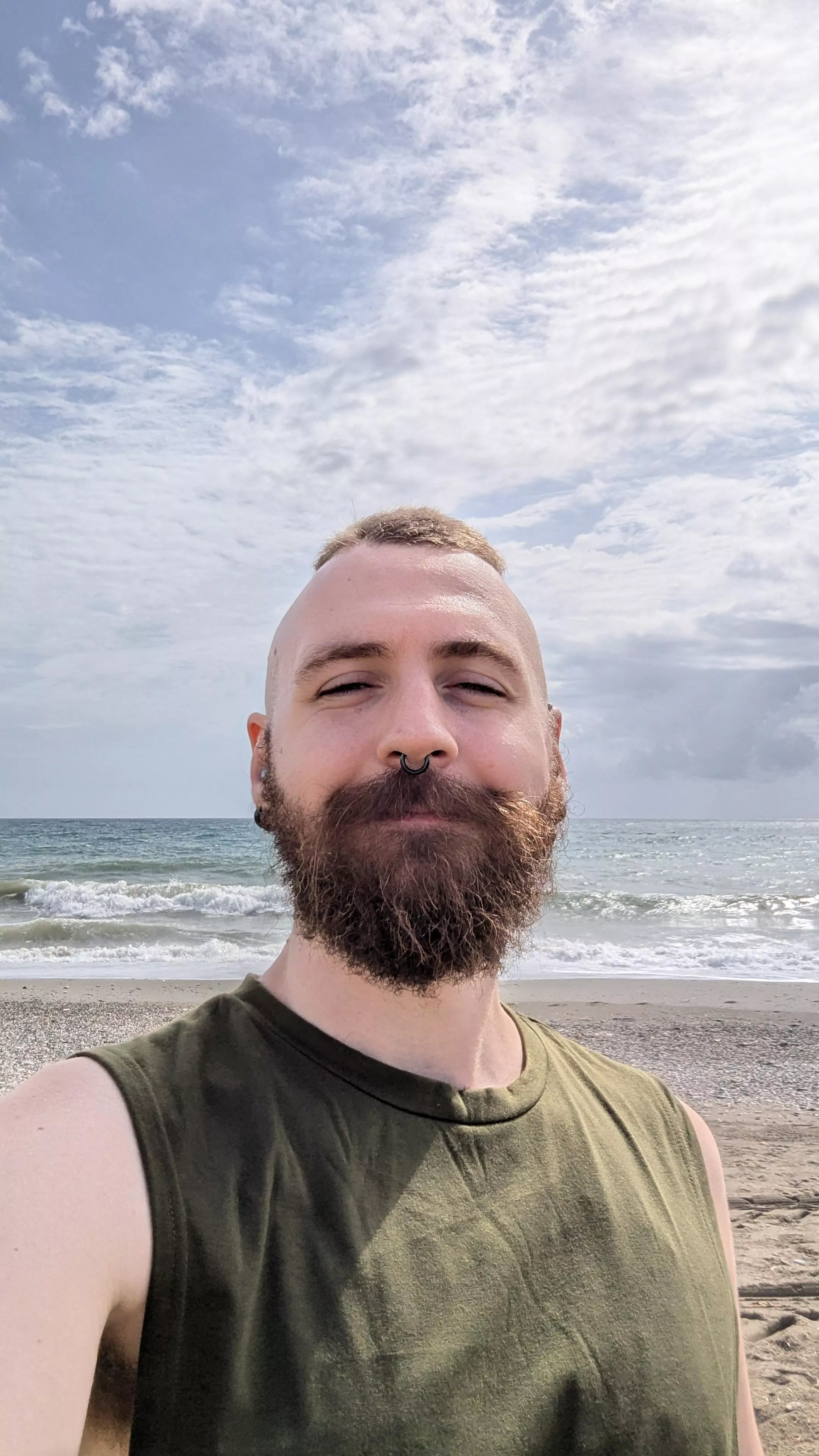 Oh how i missed the beach posted by SirDanjin