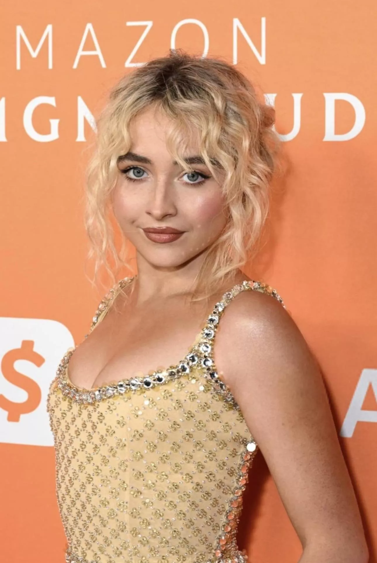 Sabrina Carpenter  posted by National-Mouse3090