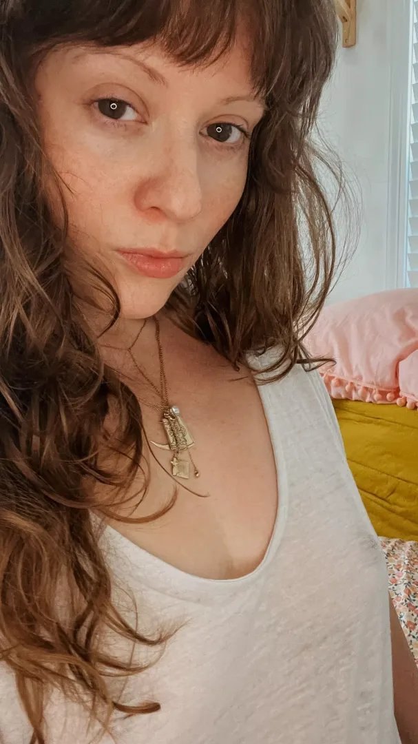 Serious white tee vibes ✨ posted by babycatsarekittens