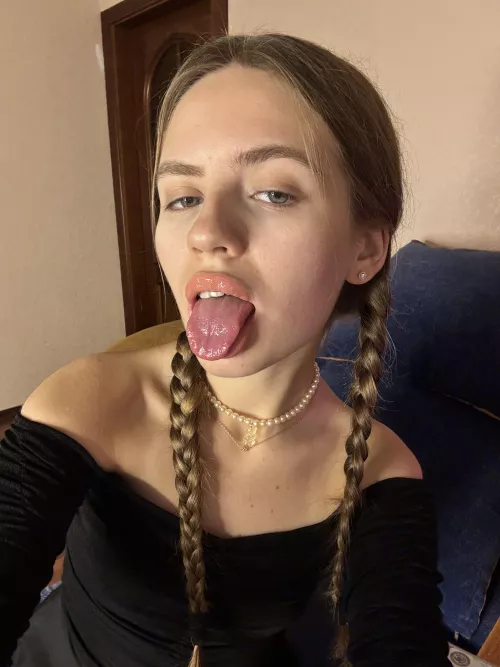 The perfect mix of sass and seduction by prxncess_emz