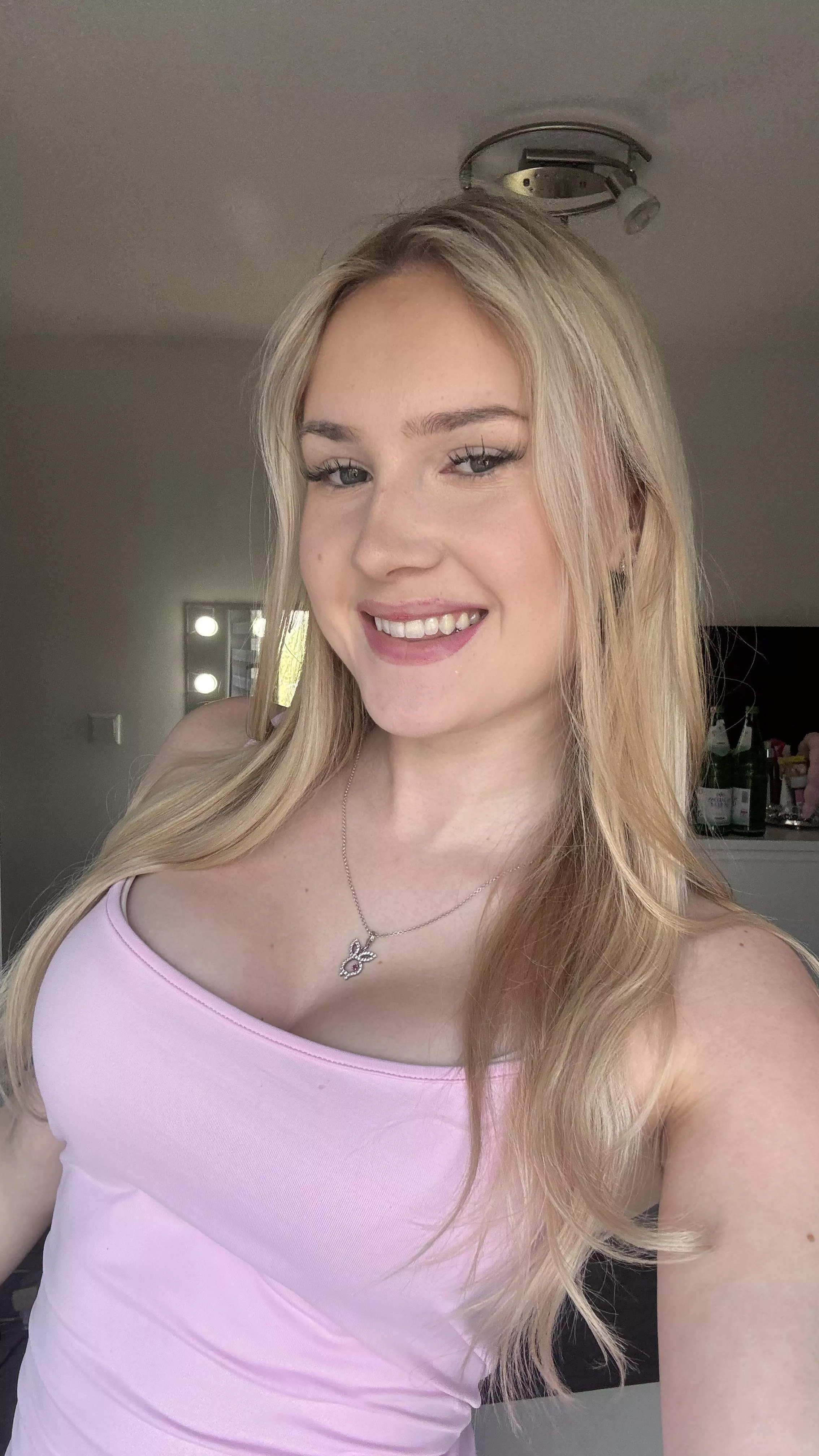 This is my way of spreading happiness posted by kiaralhillxo