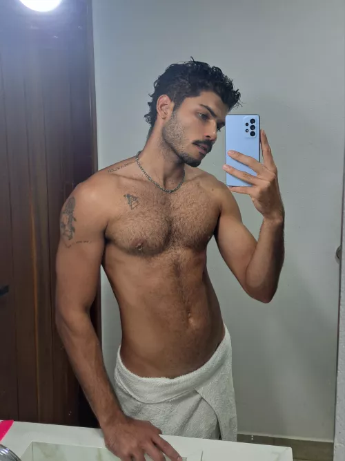 U and me in the shower 😏 by gustavohot