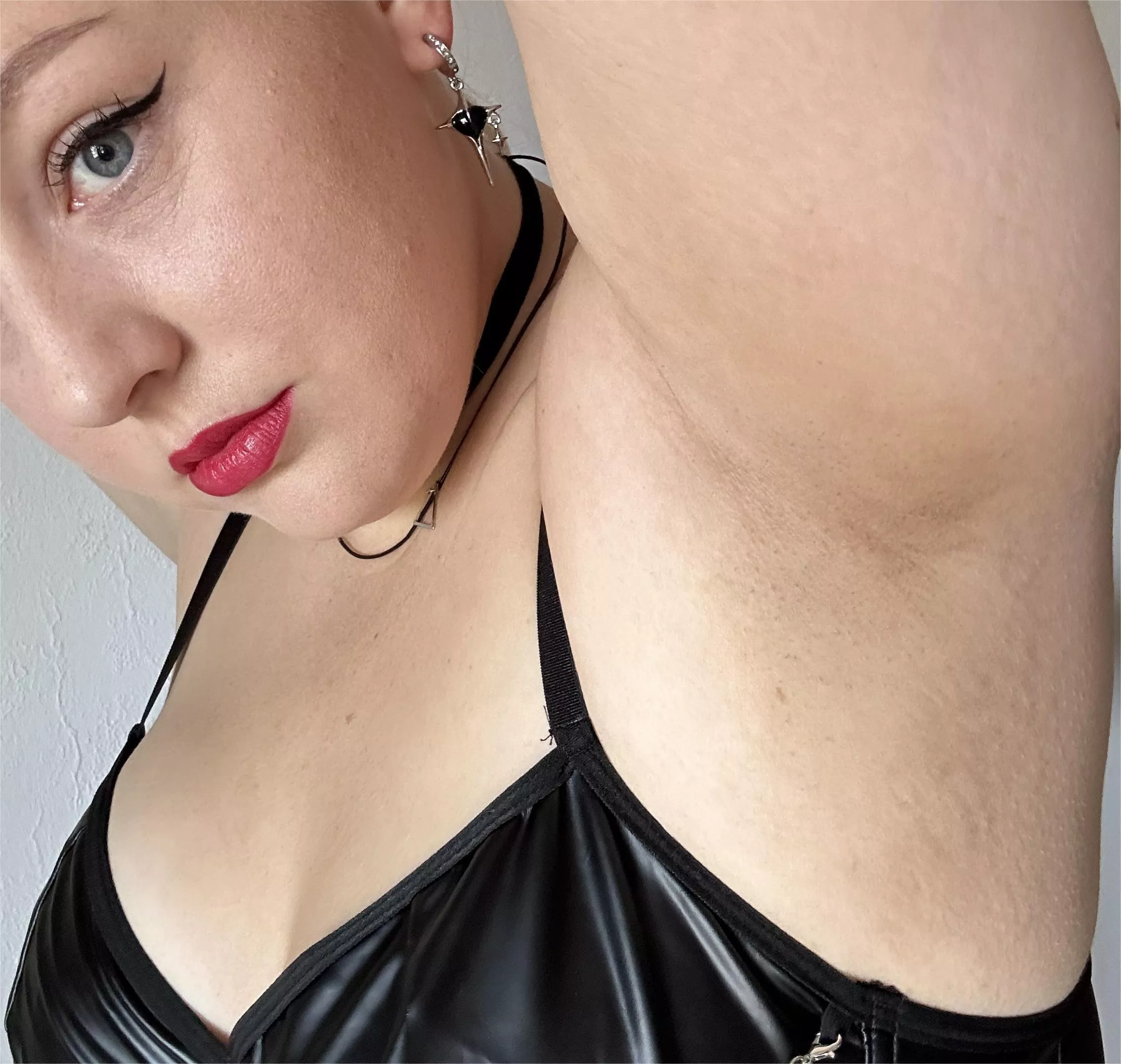 What turns you on about armpits. I'm really curious to hear it. posted by chubbylillyy