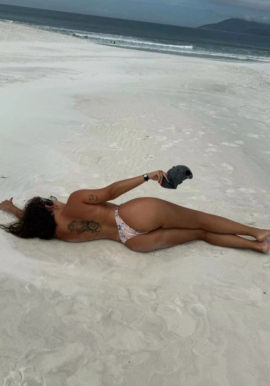 when you're in a bad mood, look at these legs, you'll see how everything is going to turn out. posted by TheGracieGrey