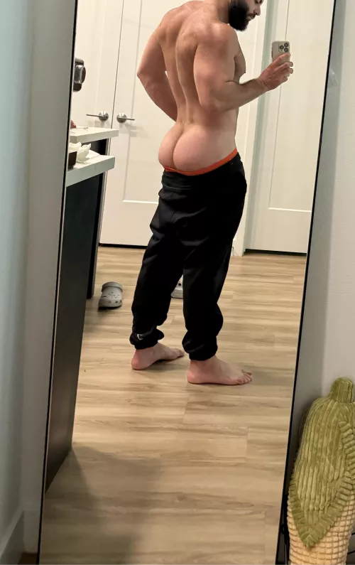 In need of eating ASAP by Mightbesterling