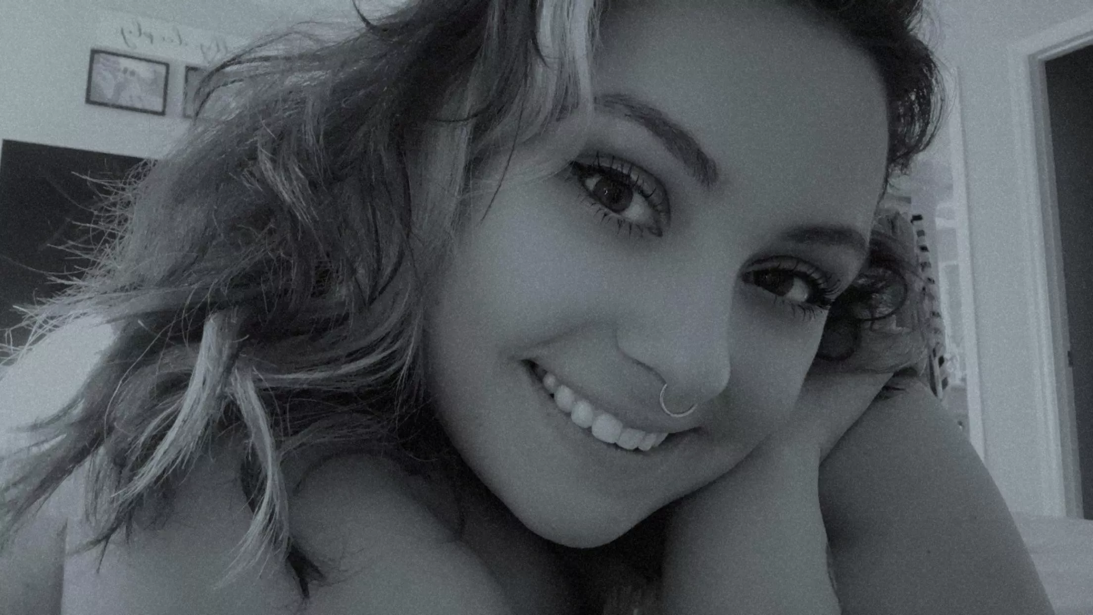 It’s a lay naked in bed kind of day  posted by desssybb