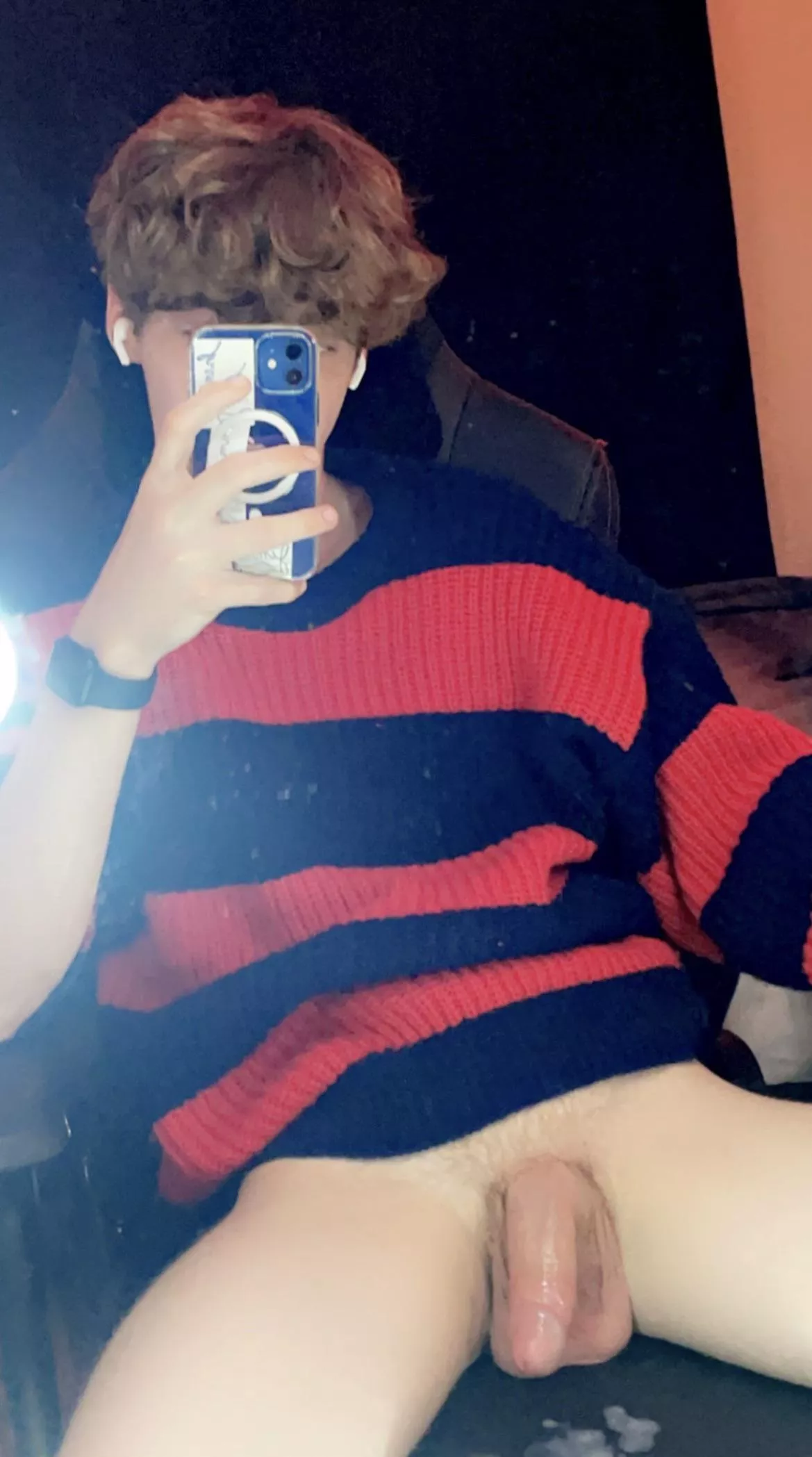 Leaky in my sweater😼 posted by ArcticCircle10