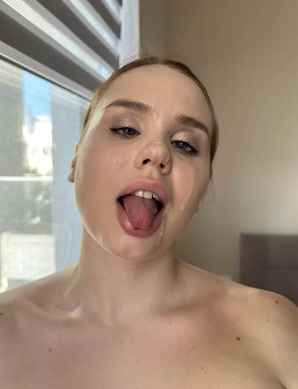 My face is so young because of the cum
 posted by LuxuriantBlackberry