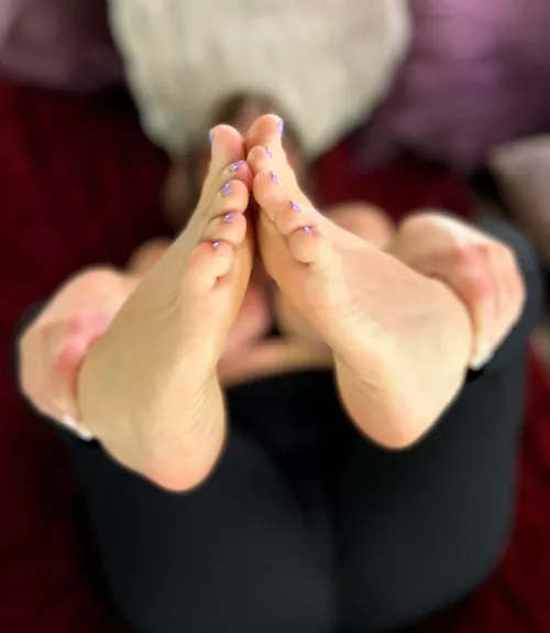 My loving toes are here for you  by adelinasfootfantasy